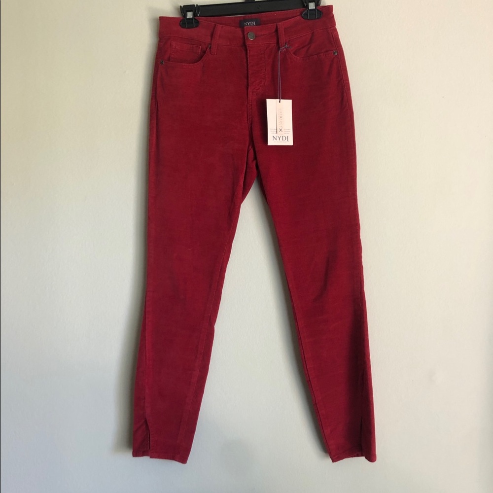 ⭐️ NYDJ AMI Skinny Velvet Jeans